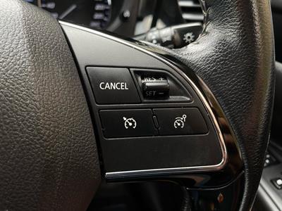 2022 Mitsubishi Outlander - Thumbnail