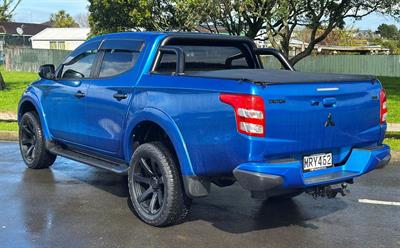 2016 Mitsubishi Triton - Thumbnail