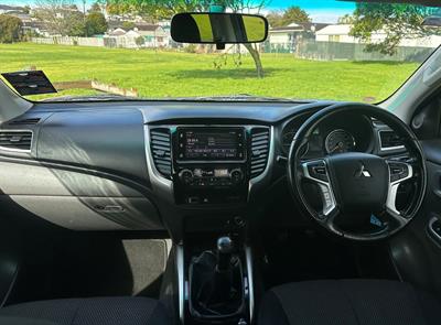 2016 Mitsubishi Triton - Thumbnail