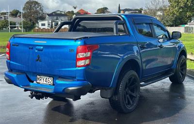 2016 Mitsubishi Triton - Thumbnail