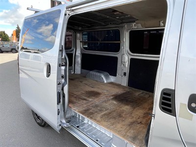 2013 Nissan Nv350 - Thumbnail