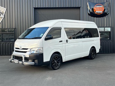 2017 Toyota Hiace - Thumbnail