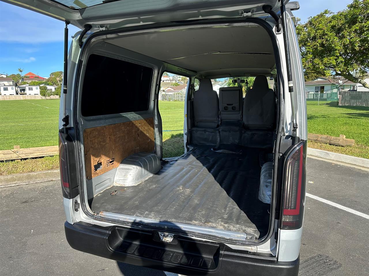 2007 Toyota Hiace