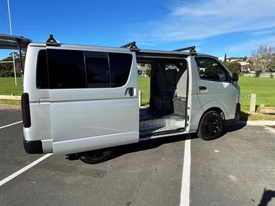 2007 Toyota Hiace - Thumbnail