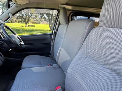 2007 Toyota Hiace - Thumbnail
