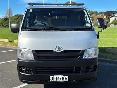2007 Toyota Hiace - Thumbnail