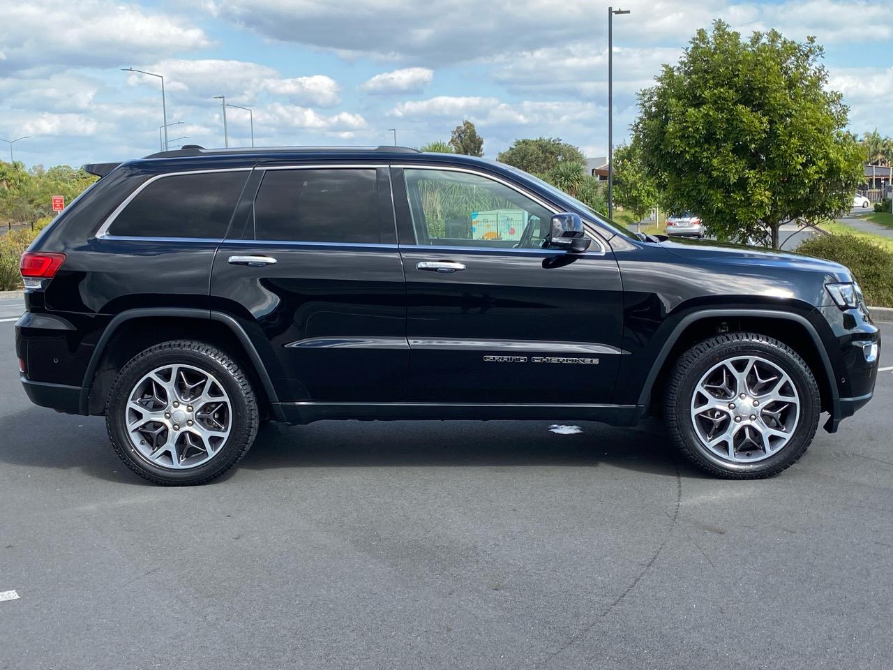 2020 Jeep GRAND CHEROKEE