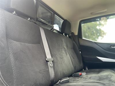 2017 Nissan Navara - Thumbnail