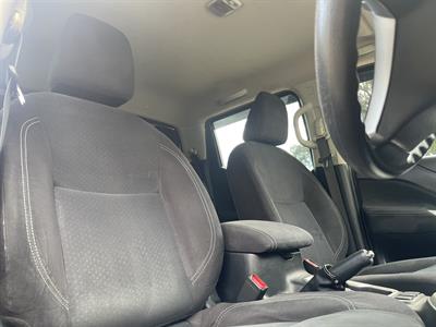 2017 Nissan Navara - Thumbnail