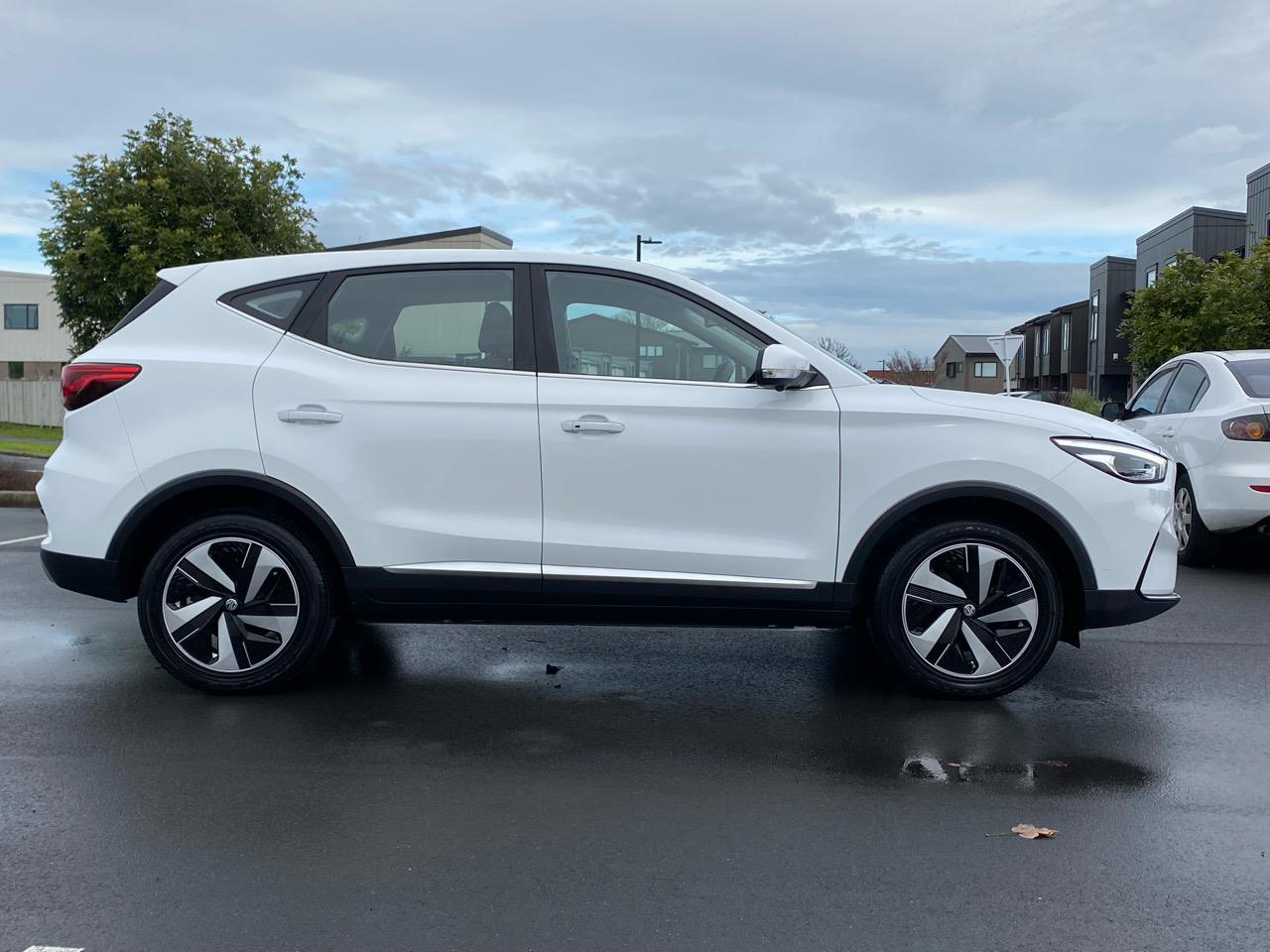 2023 MG ZS