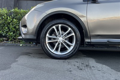 2013 Toyota RAV4 - Thumbnail