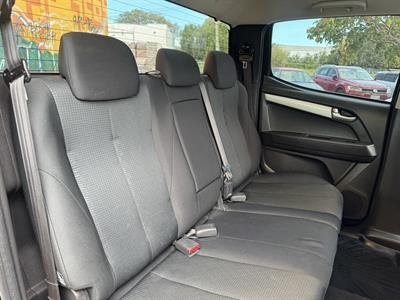 2017 Isuzu D-Max - Thumbnail