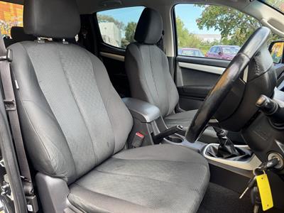 2017 Isuzu D-Max - Thumbnail