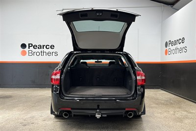 2017 Holden Commodore - Thumbnail