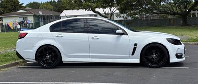 2017 Holden Commodore - Thumbnail