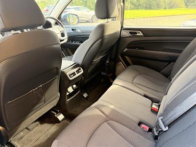 2021 Ssangyong Rexton - Thumbnail