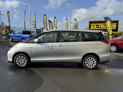 2012 Toyota Estima - Thumbnail