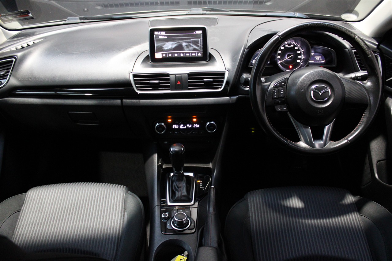 2013 Mazda Axela