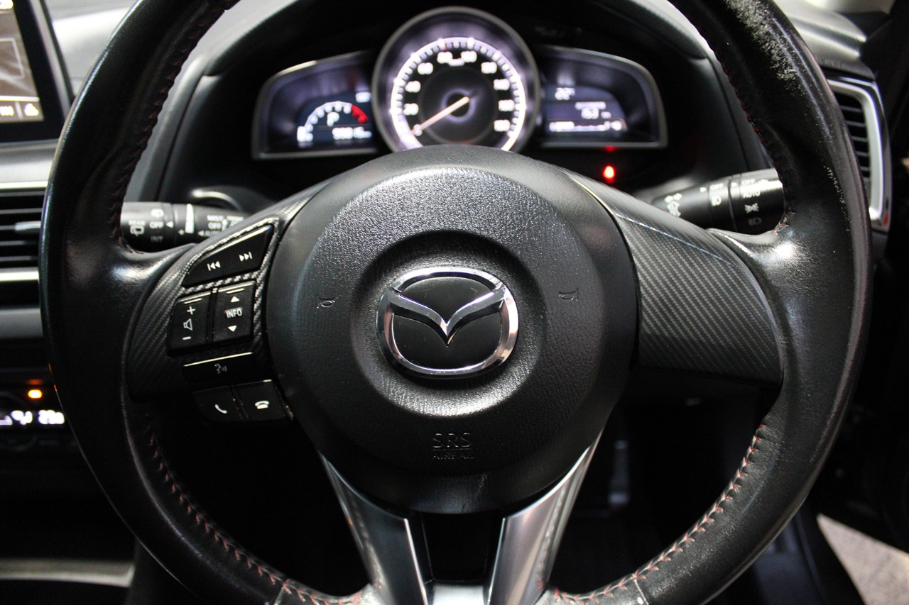 2013 Mazda Axela