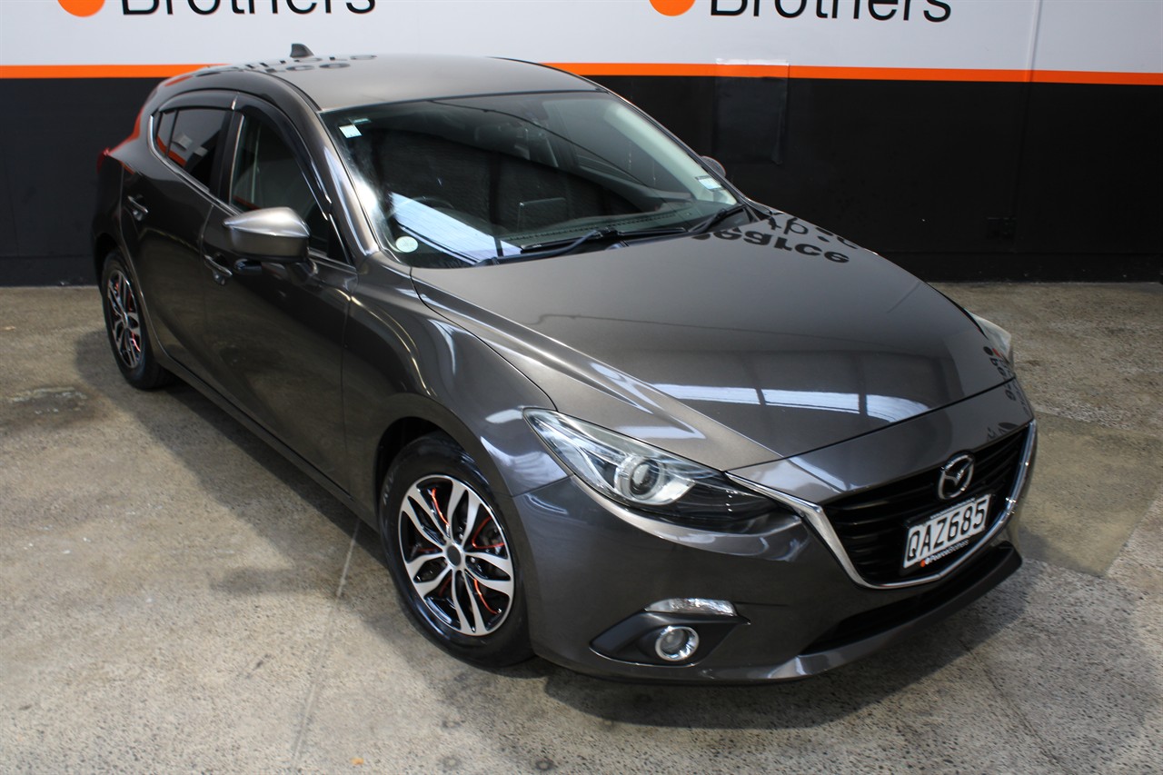 2013 Mazda Axela