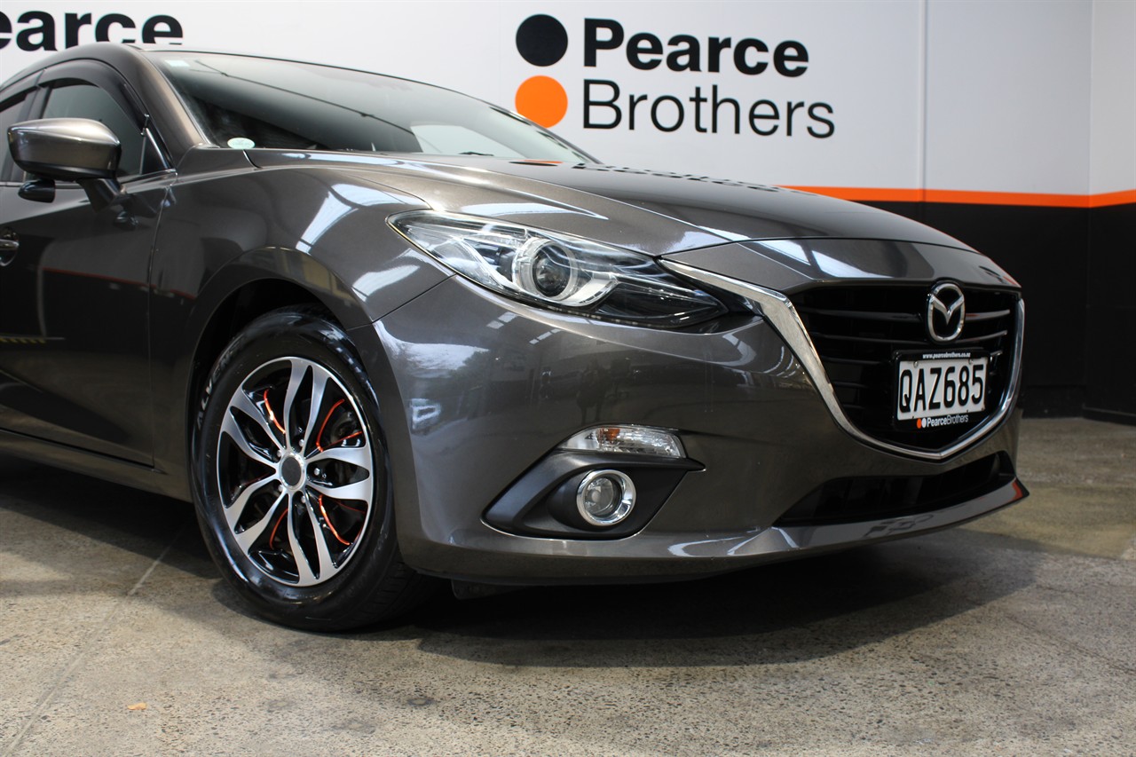 2013 Mazda Axela