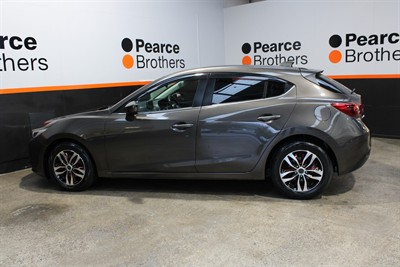 2013 Mazda Axela - Thumbnail