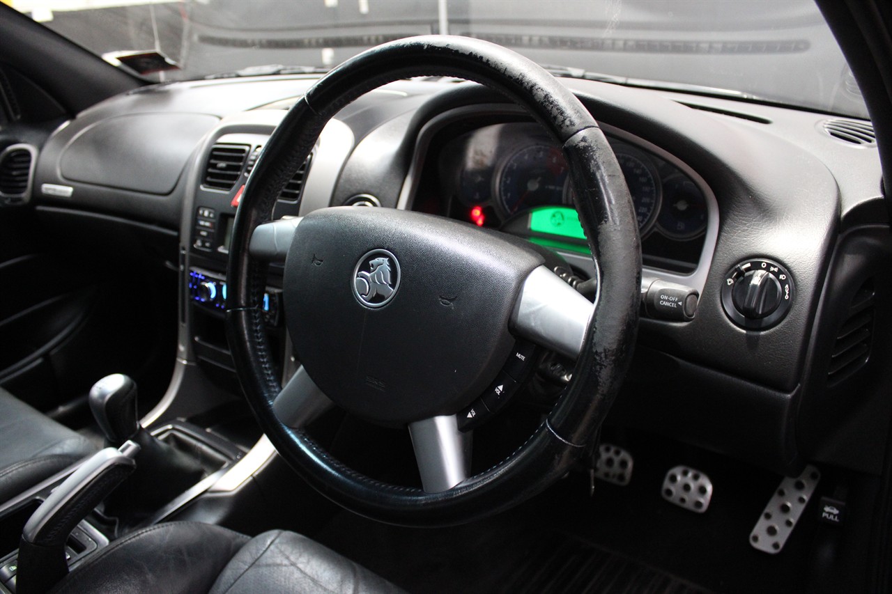 2006 Holden COMMODORE