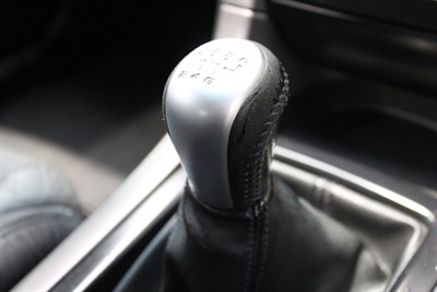 2006 Holden COMMODORE - Thumbnail