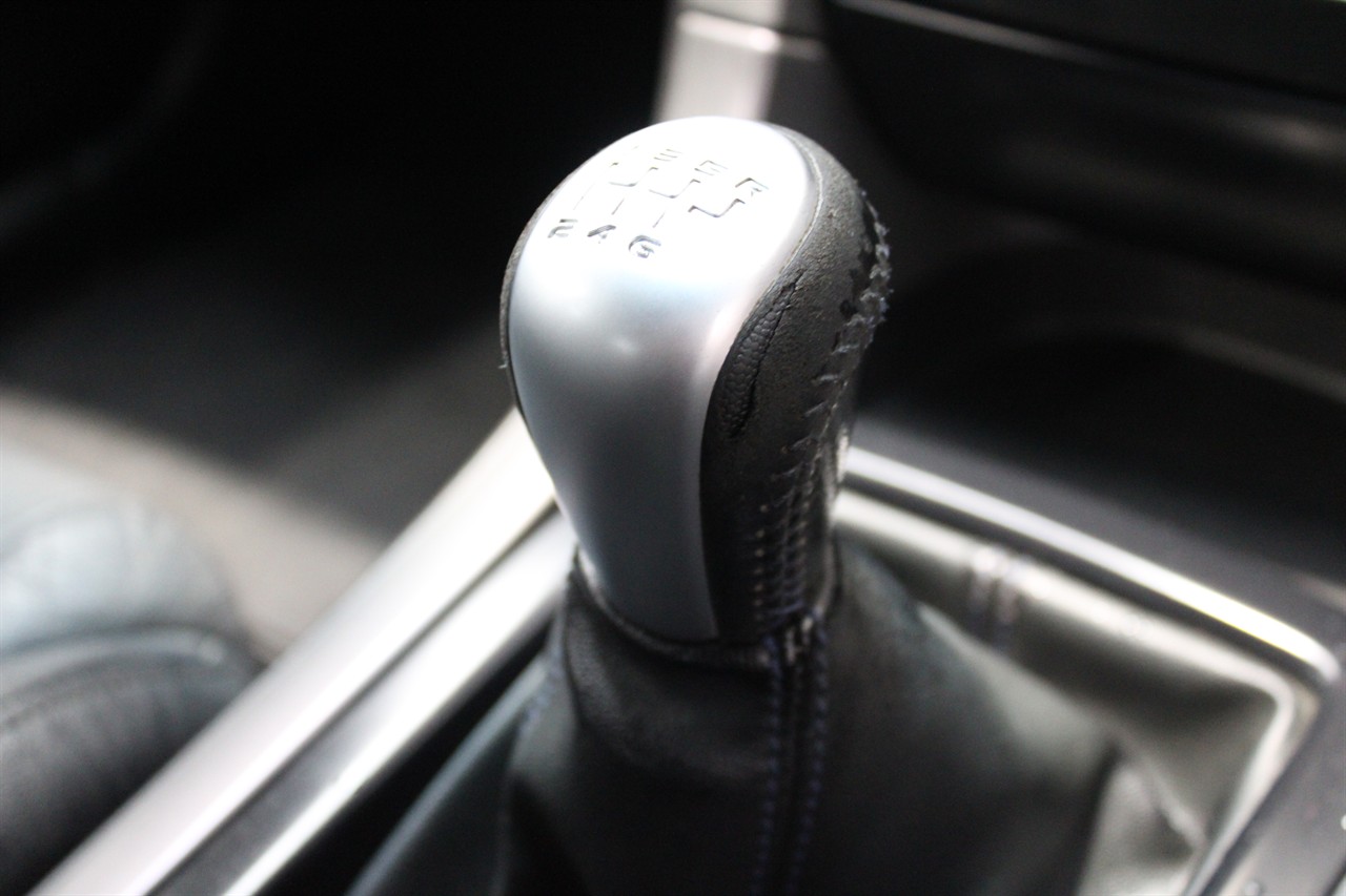 2006 Holden COMMODORE
