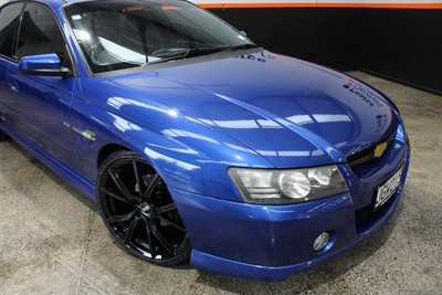 2006 Holden COMMODORE - Thumbnail