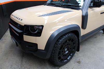 2023 Land Rover Defender - Thumbnail