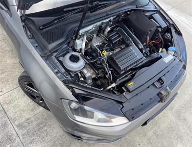2015 Volkswagen Golf - Thumbnail