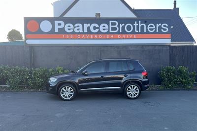2015 Volkswagen TIGUAN - Thumbnail