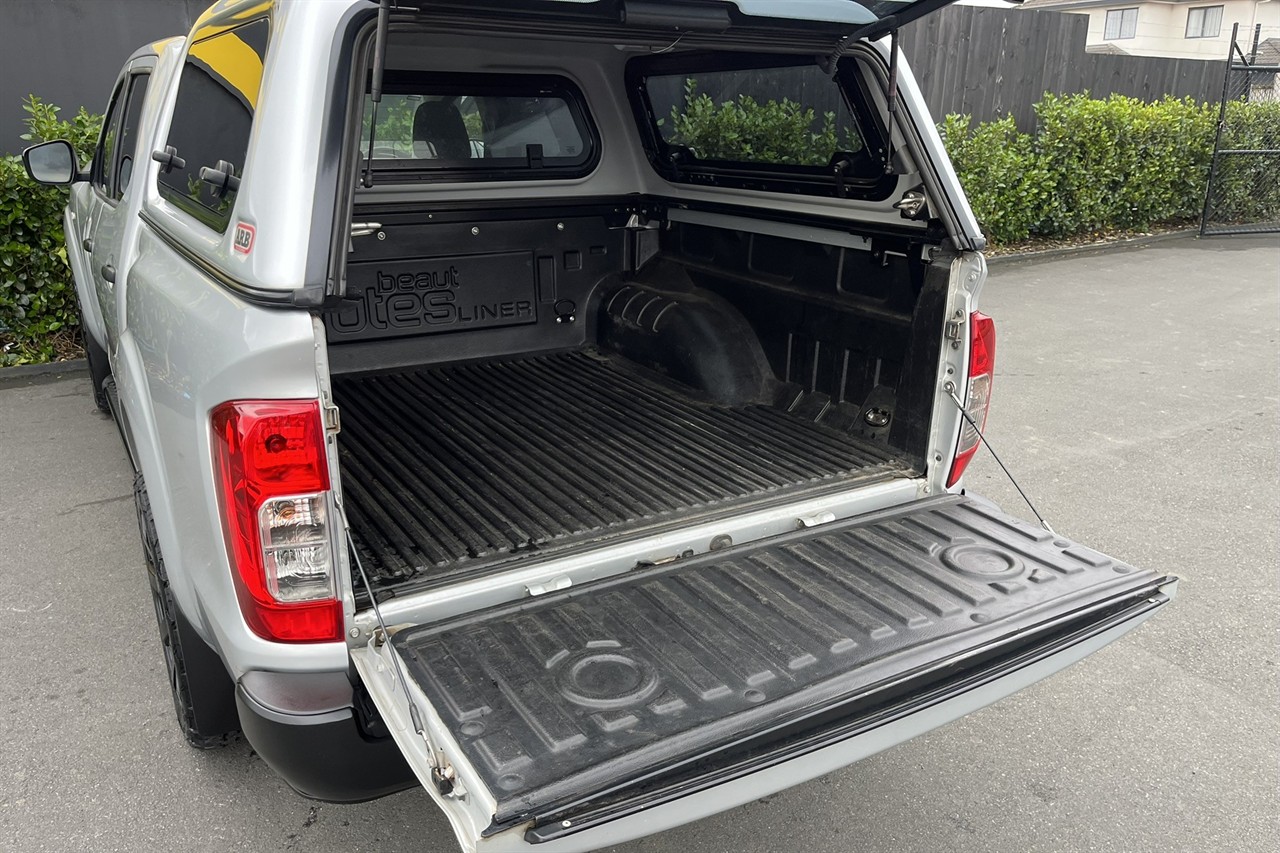 2022 Nissan Navara