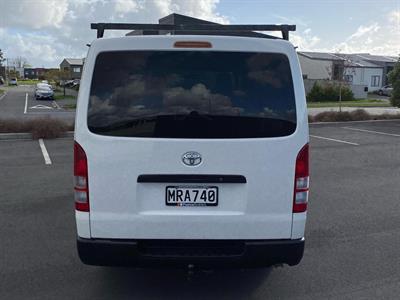 2016 Toyota Hiace - Thumbnail