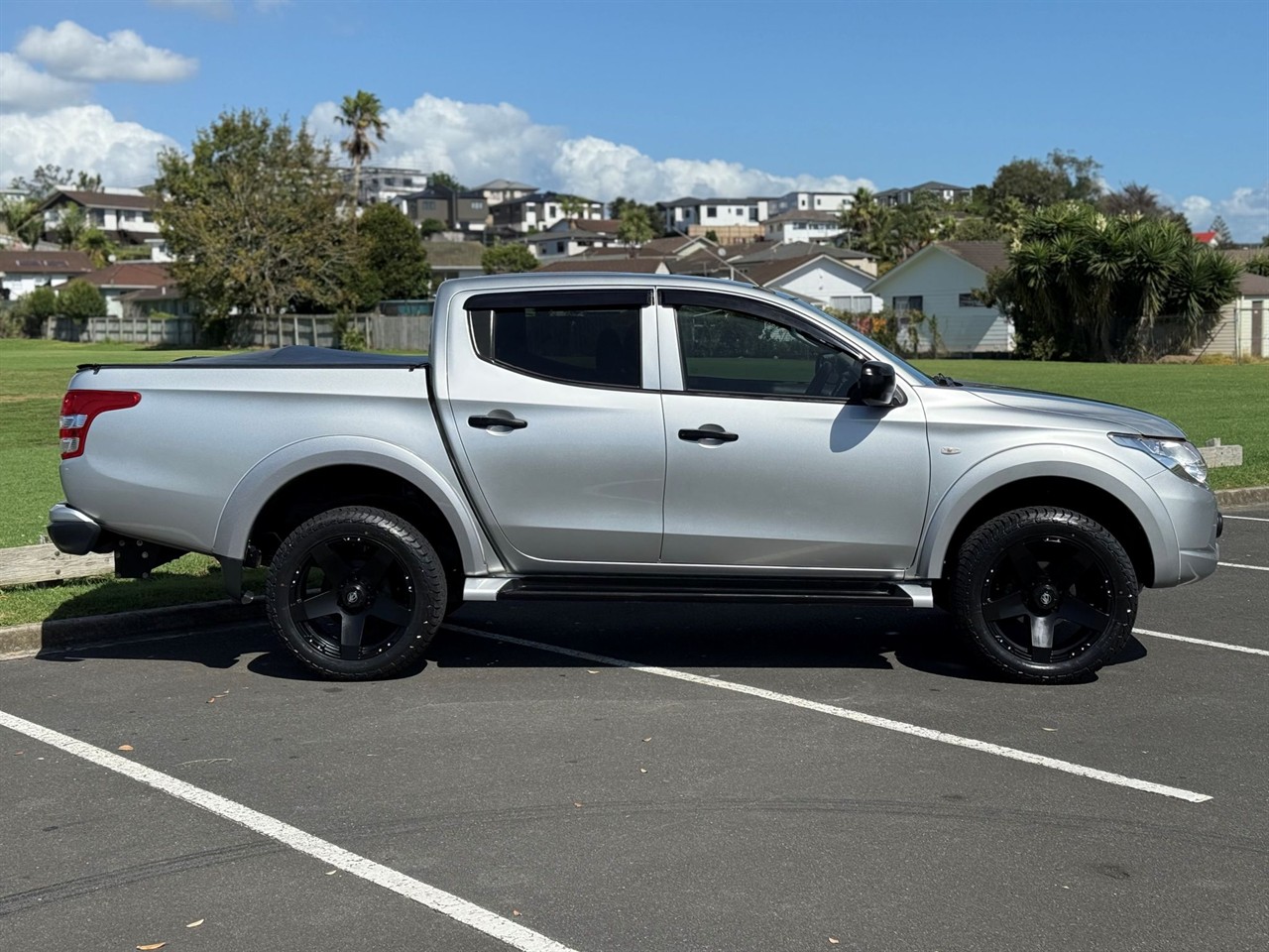 2017 Mitsubishi Triton