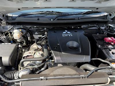 2017 Mitsubishi Triton - Thumbnail