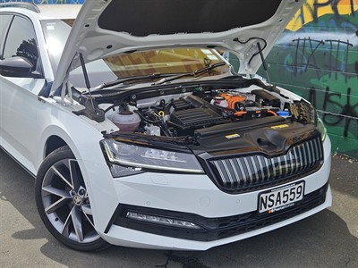 2021 Skoda Superb - Thumbnail