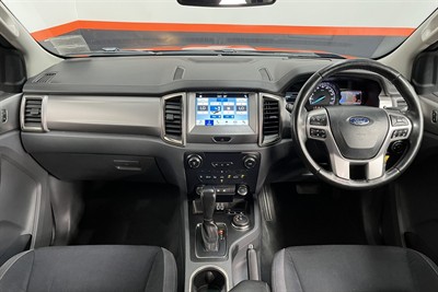 2016 Ford Everest - Thumbnail