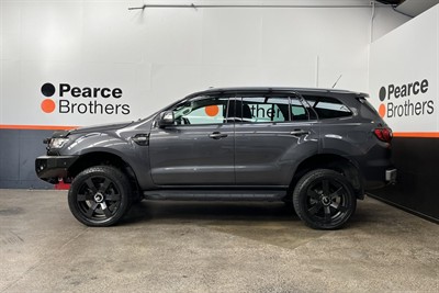 2016 Ford Everest - Thumbnail