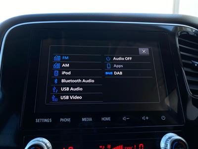 2022 Mitsubishi Outlander - Thumbnail