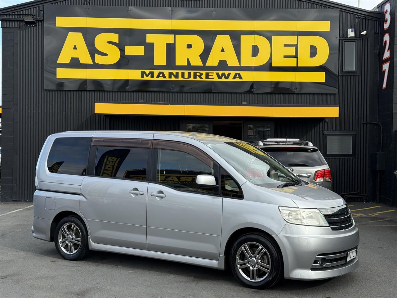 2006 Nissan Serena