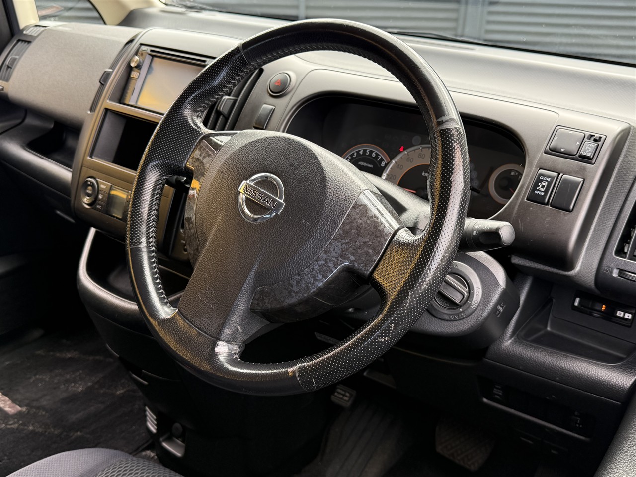 2006 Nissan Serena