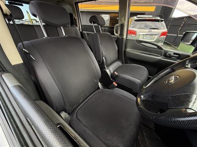 2006 Nissan Serena - Thumbnail