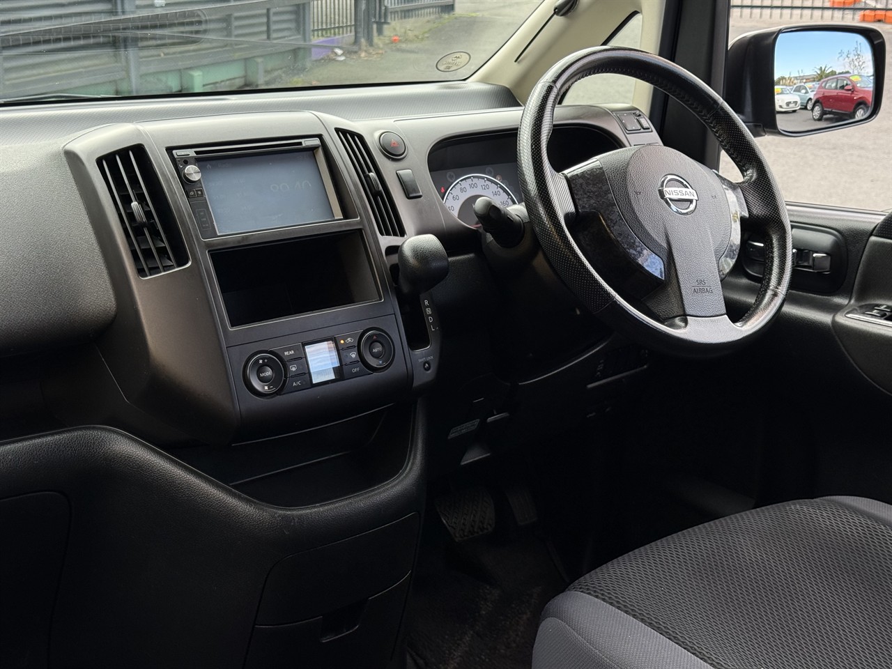 2006 Nissan Serena