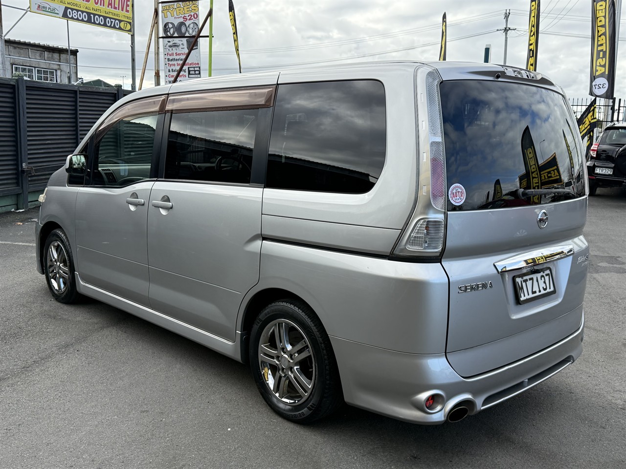 2006 Nissan Serena