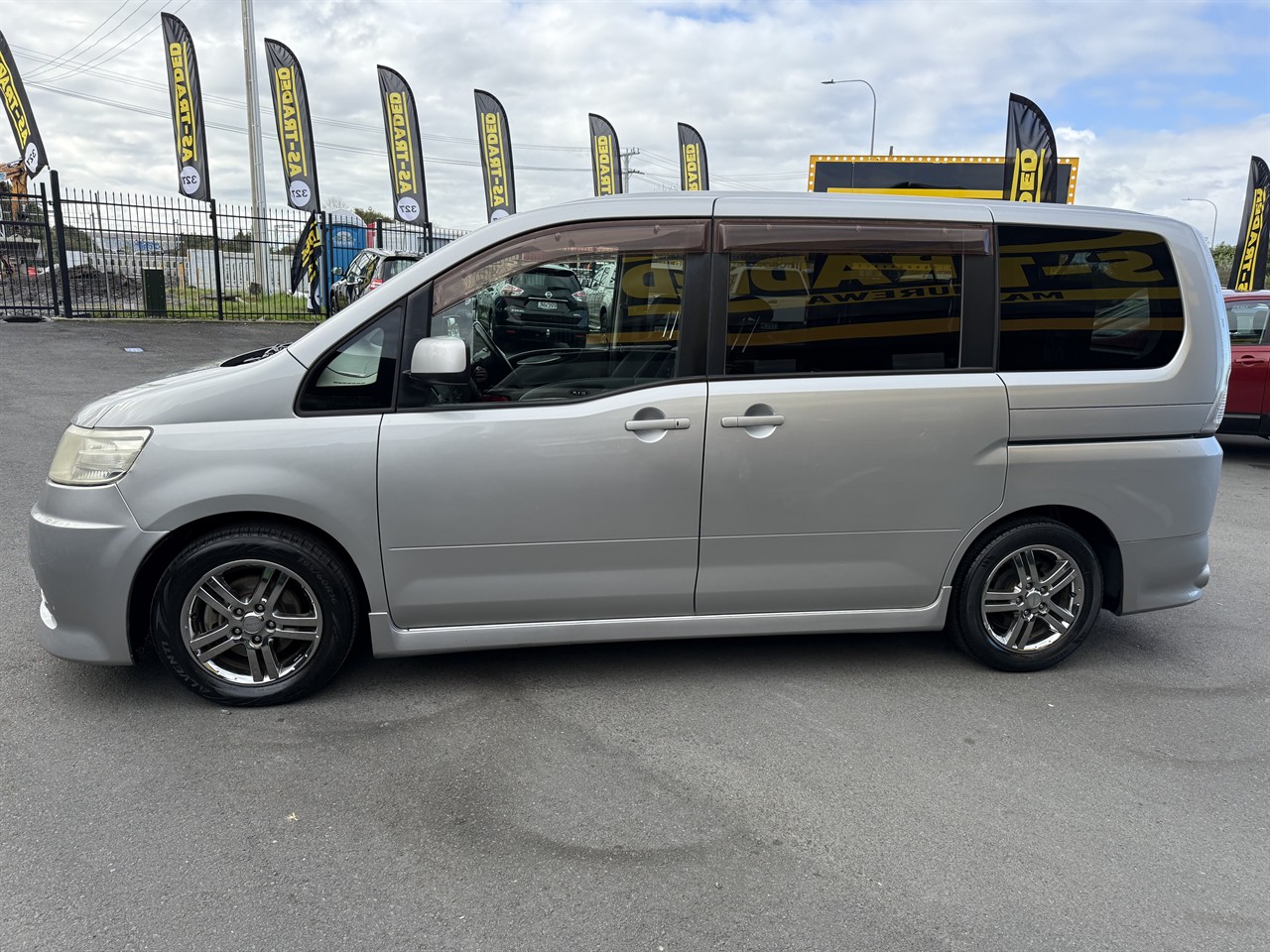 2006 Nissan Serena