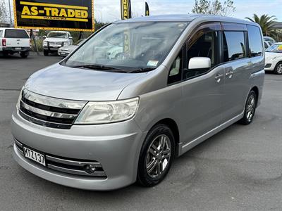 2006 Nissan Serena - Thumbnail