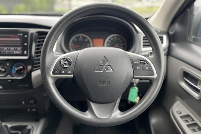 2018 Mitsubishi Triton - Thumbnail