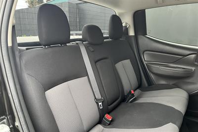 2018 Mitsubishi Triton - Thumbnail